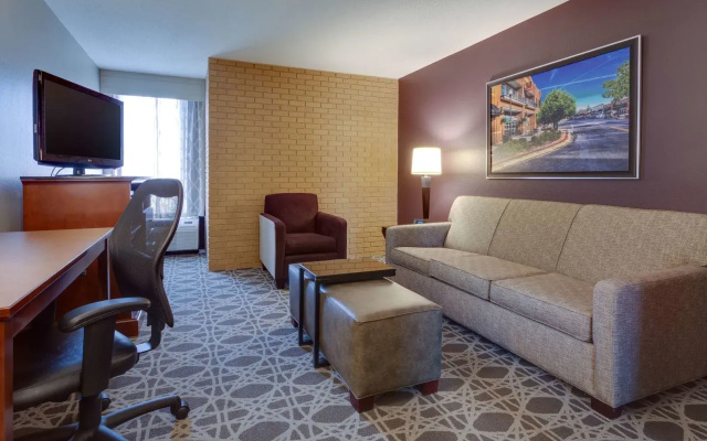 Drury Inn & Suites Kansas City Overland Park