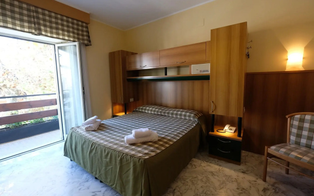 Hotel Pescofalcone