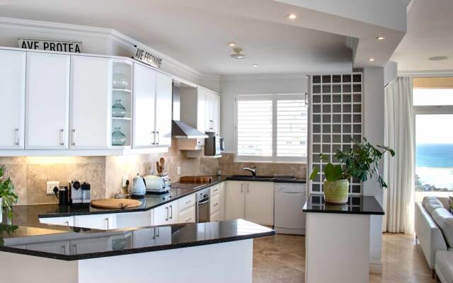 801 Oyster Schelles - Near Umhlanga Rocks Beach