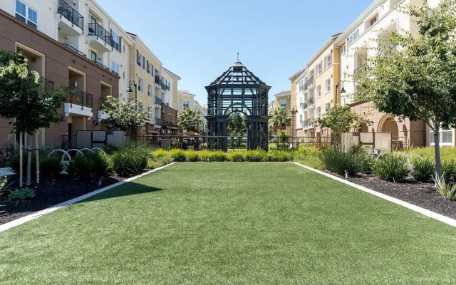 Bluebird Suites in Silicon Valley