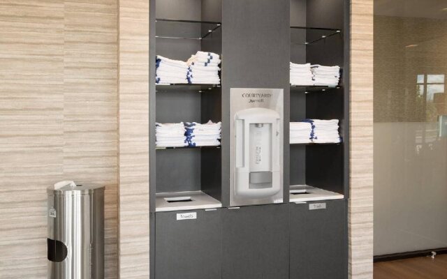 Courtyard Russellville