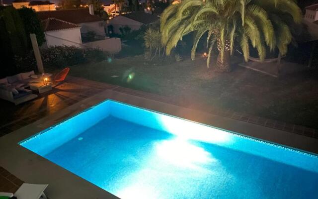 Camachuelo Holiday Home