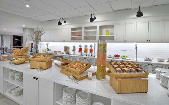 DoubleTree by Hilton Edmonton Downtown