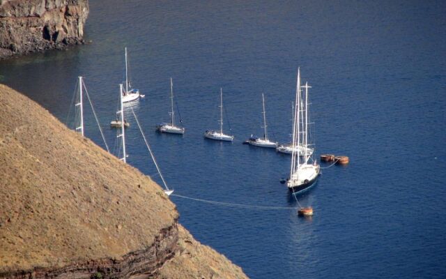 Irida Santorini