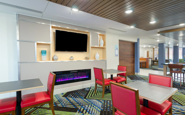 Holiday Inn Express & Suites Abingdon by IHG
