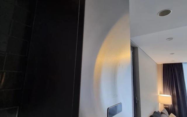 Somsom House