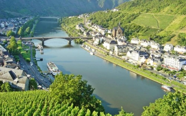 2 Bed Apt Sleeps 5 - Rooftop Terrace, Wifi