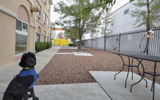 Days Inn & Suites Airport Albuquerque