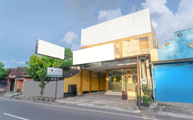 Wisma Handayani Syariah by OYO Rooms