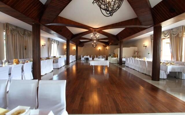 Gościniec pod Strzechą