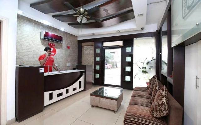 Hotel Oak By OYO Rooms