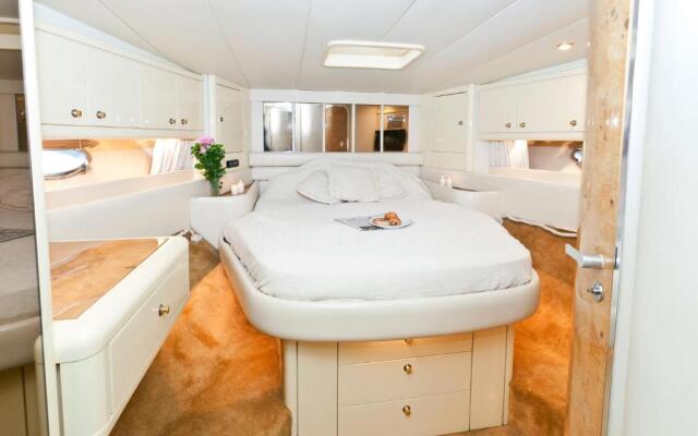 Sunseeker Renegade 60 Ft