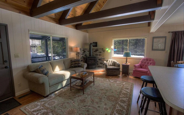 Cozy Cabin