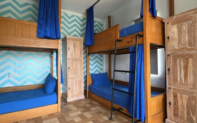Beach Hut Hostel – Guest Rooms – Kuta