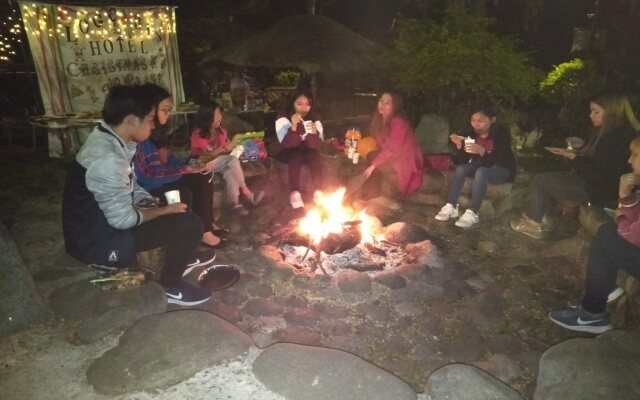 Log Cabin Hotel-Baguio