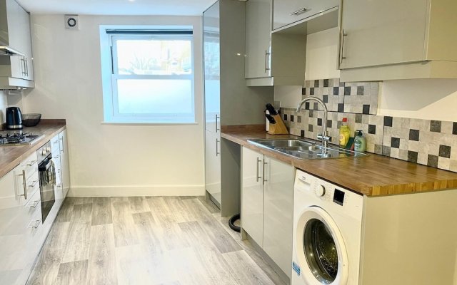 Modern 2 Double Bedroom-Free Parking