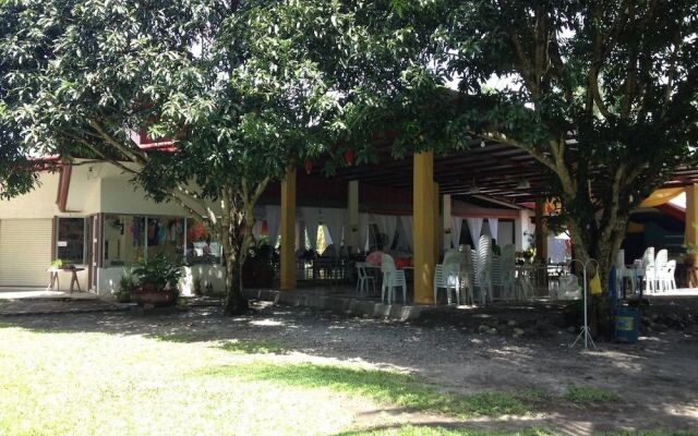 Aqua Vista Farm Resort