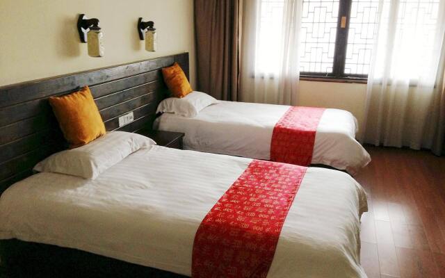 Bajie Youth Hostel