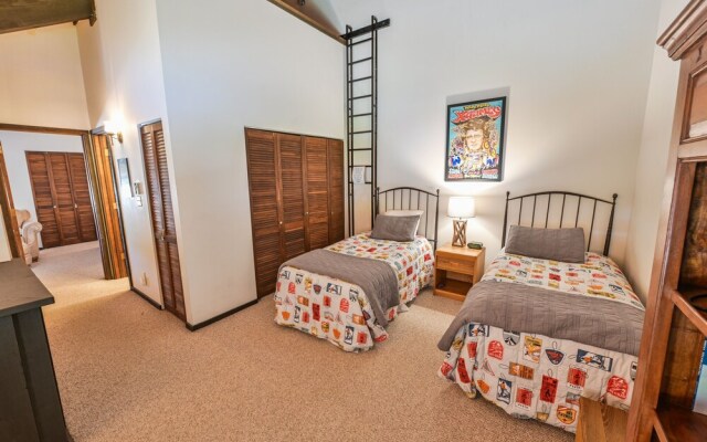 Escape the heat in this family-friendly slopeside condo - No Cleaning Fee! by RedAwning