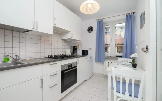 Apartment With Balcony Cracow by Renters