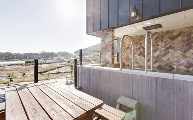 Namhae Rabyeol Pension