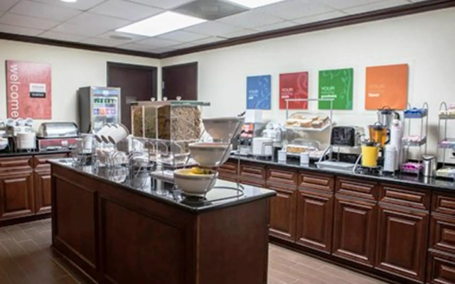 Comfort Suites - Near The Galleria