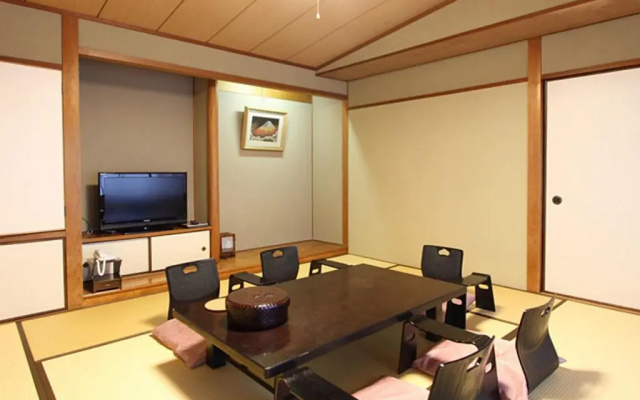 Kamogawa-kan Inn – Guest Rooms – Kyoto