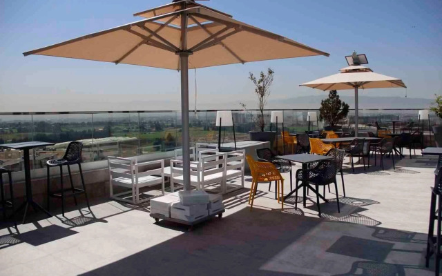 Golden Tulip Opera Alger