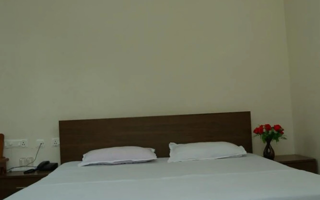 Saravana Inn