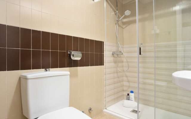 Lovely and chic 1 Bedroom Apt next to Puerta del Sol