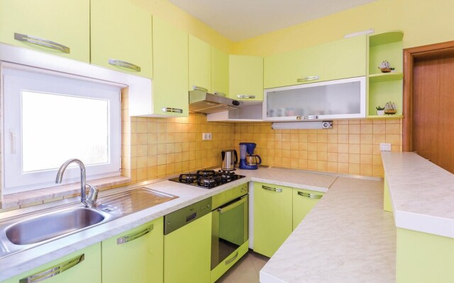 Beautiful Home in Baska Voda With Wifi and 3 Bedrooms