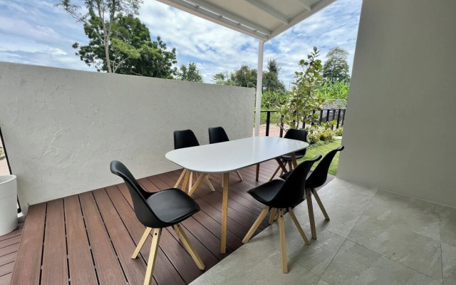 168 Garden Pool Villa