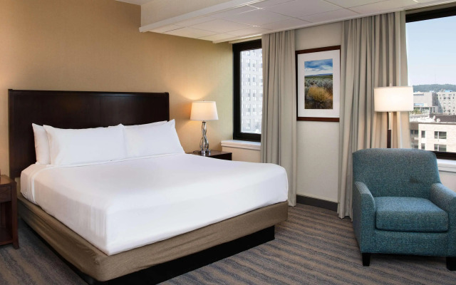 DoubleTree by Hilton Hotel Portland