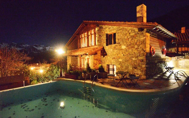 La Casa de las Chimeneas