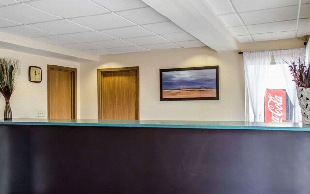 Econo Lodge Mechanicsburg