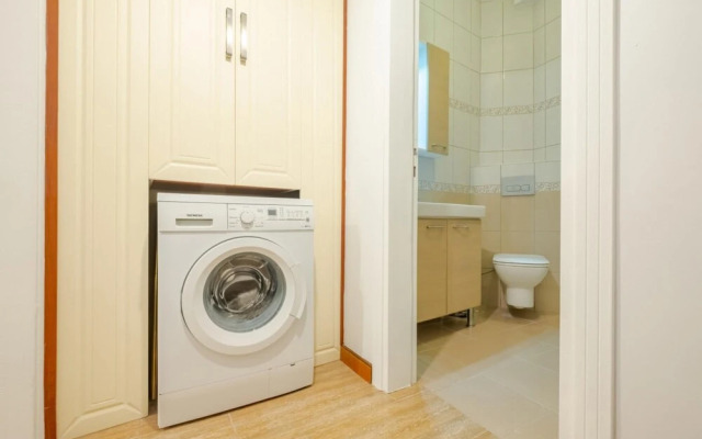 Apartment With Balcony Close to Taksim in Cihangir