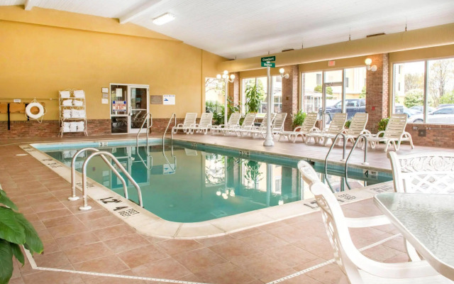 Comfort Suites Scranton near Montage Mountain