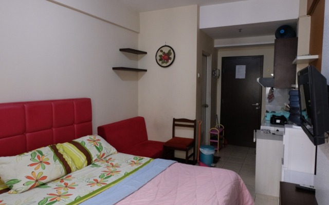 The Suites Metro Apartment By Zaky