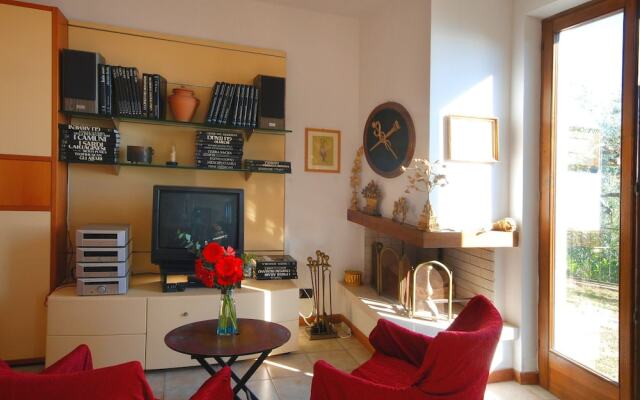 Quaint Holiday Home in Lerici With Fenced Garden