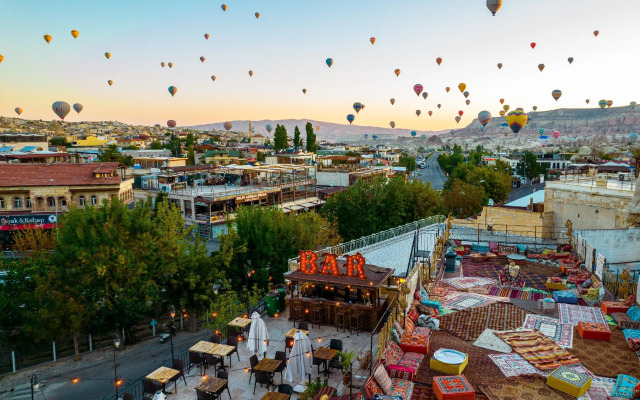 Nomads Cave Hotel & Rooftop