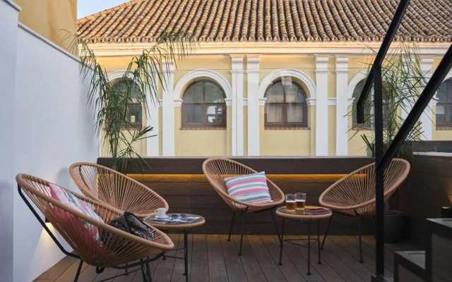 Sweet Sevilla Suites