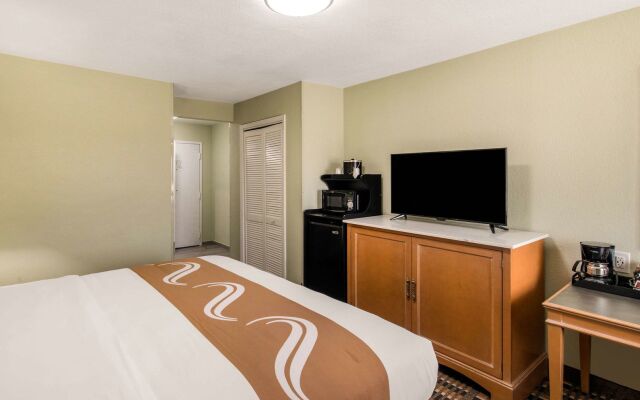 Quality Inn & Suites Plano East - Richardson