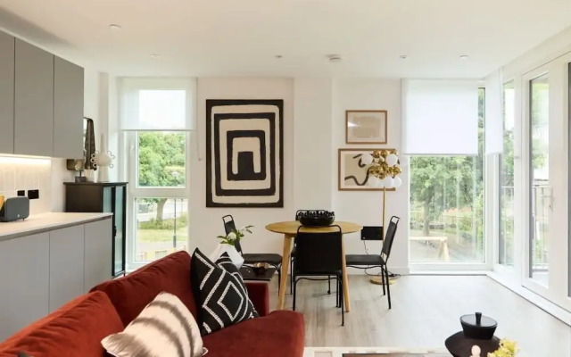 The Tottenham Hale Crib - Trendy 2bdr Flat With Balcony