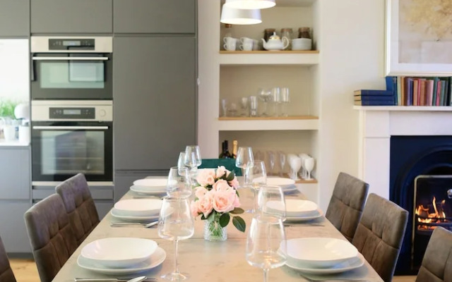 Luxurious Tranquil Four Bedroom Retreat in Buxton