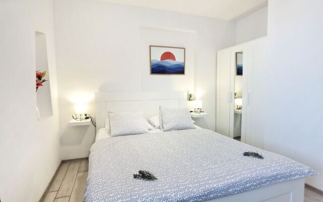 Boutique Rooms - With Pool - 4 - R201