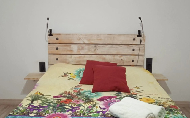 Bonito Ap Centrico Patio Wifi Parking Gratis.