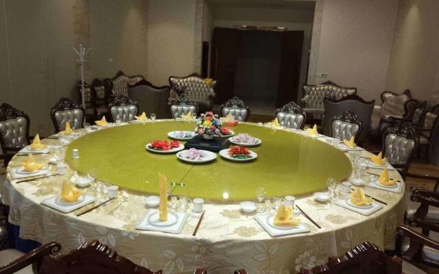 Luoyang Zhenghe Hotel