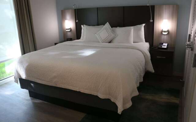 Star Suites By Riverside Theatre