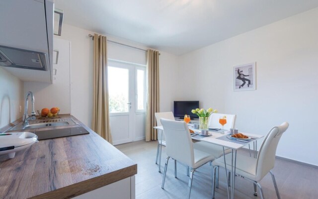 Nice Home in Cavtat With Wifi and 1 Bedrooms