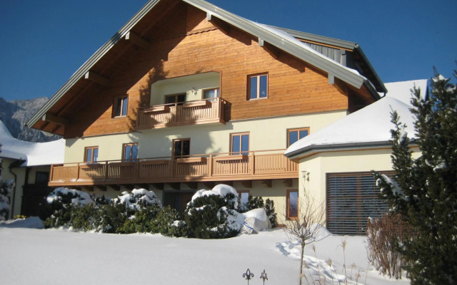 Pension Kreuzinger, 5310 Tiefgraben